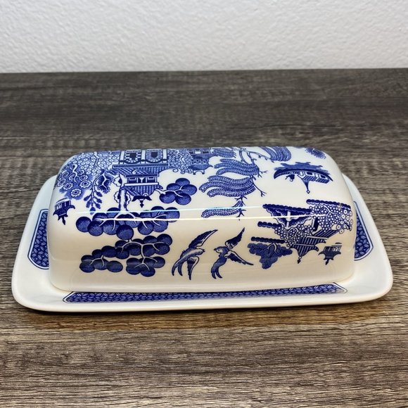 Blue Willow Bone China by Churchill Covered Butter Dish NWT - Picture 4 of 11